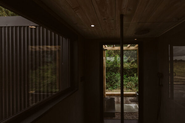 the den - Image 4