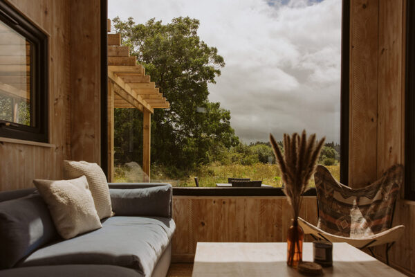 the den - Image 6